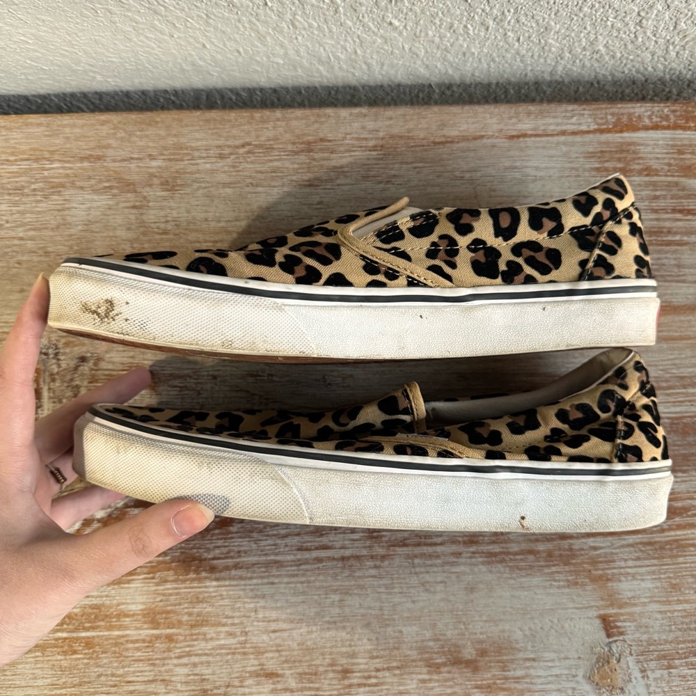 Womens Slip On Vans Shoe Cheetah Print Size Men’s 8 Womens 9.5 - Picture 4 of 6